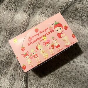 Sonny Angel Strawberry Love Case